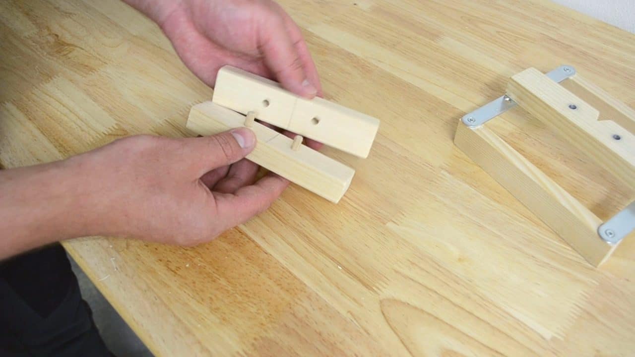 Make a Self Centering Dowel Jig in 5 minutes AllFlavor
