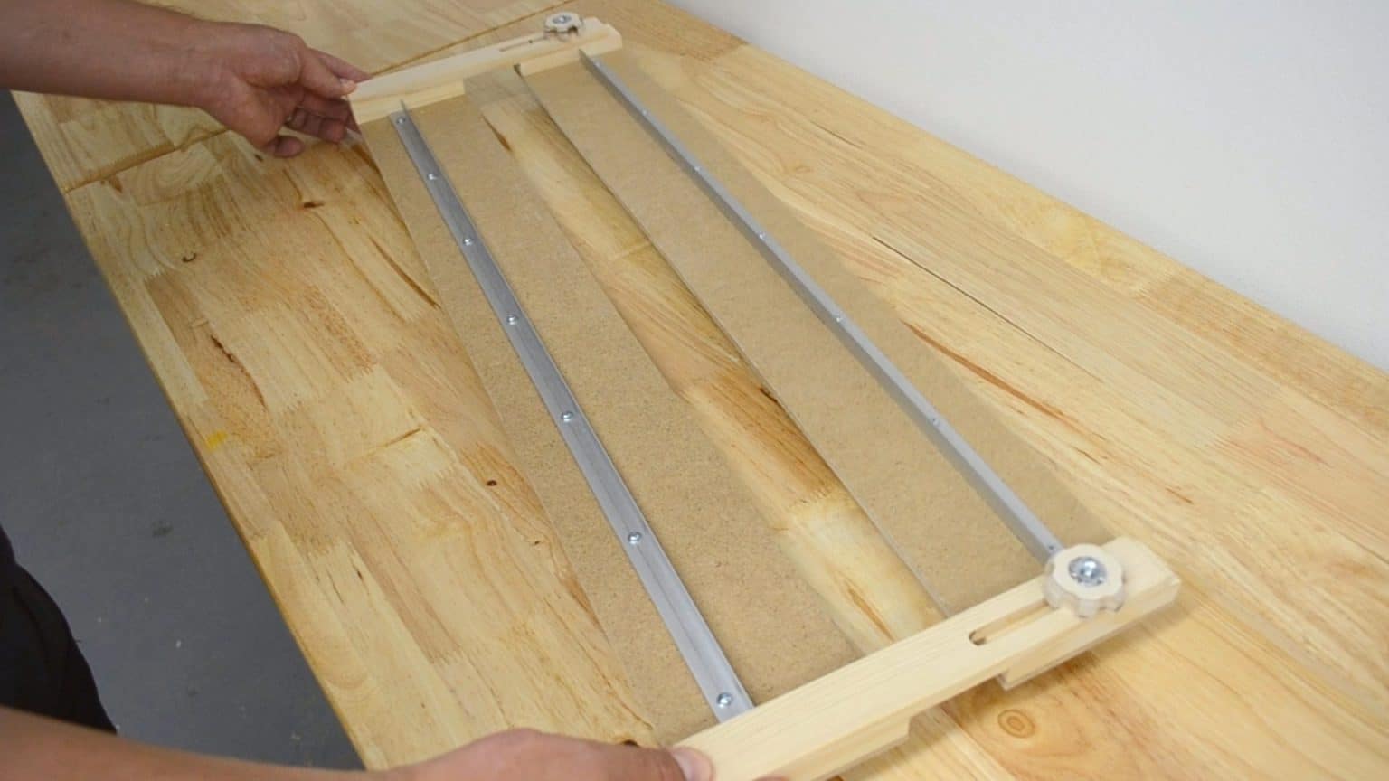 Make a Dado Jig for Router (StepbyStep Guide) AllFlavor
