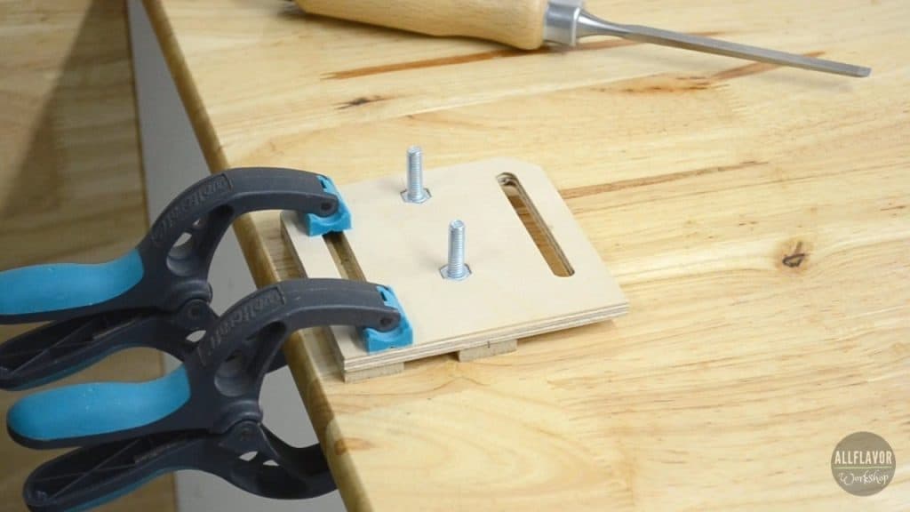 Make a DIY Featherboard for a Small Table Saw (With Pictures