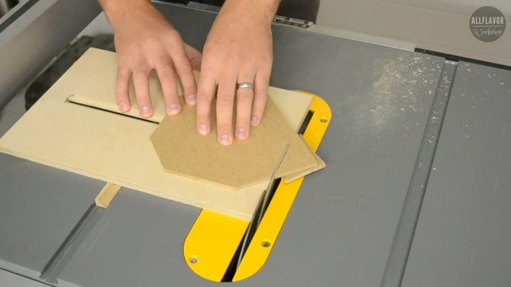 How to Make an Adjustable Table Saw Circle Jig (With Pictures