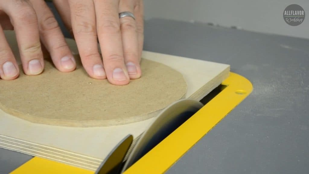 How to Make an Adjustable Table Saw Circle Jig (With Pictures