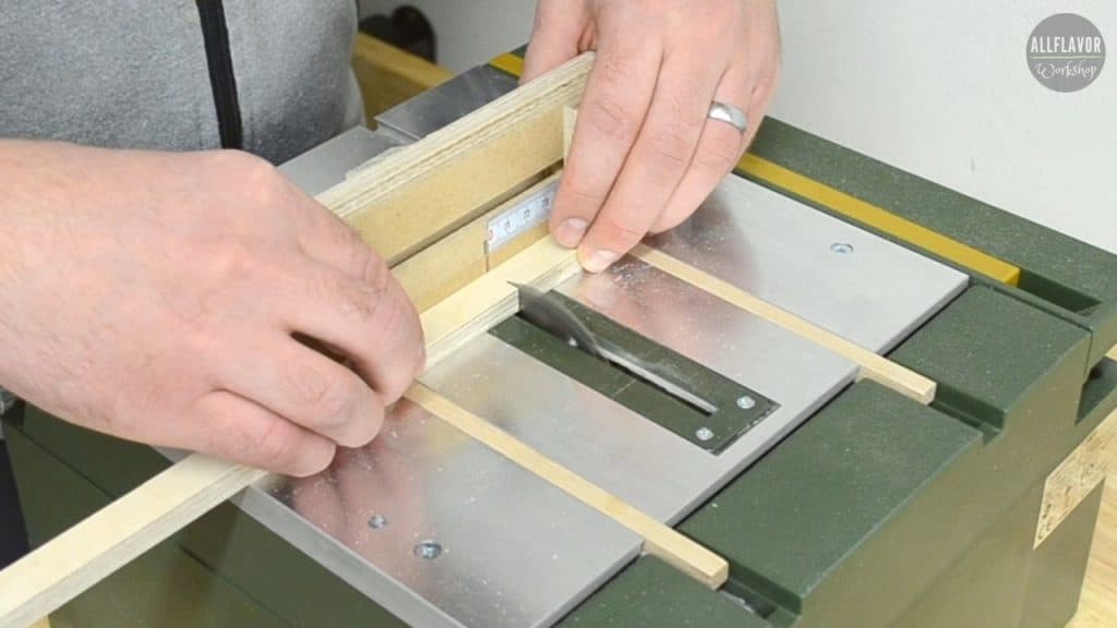 DIY Mini Table Saw Sled for a Mini Table Saw (With Pictures ...