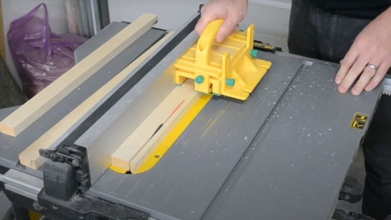 Cutting walnut, ash, and beech boards into 3.5 cm thick strips on a table saw.