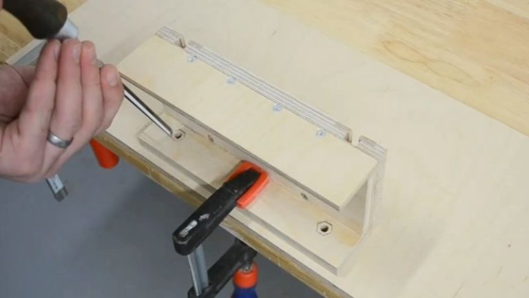 Carving hexagons side stand attachment