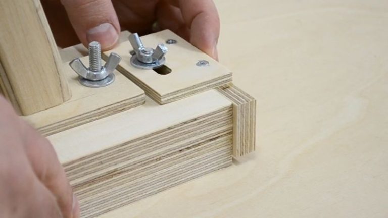 Adjusting the back stopper position to set the thickness of the thin strip before cutting.